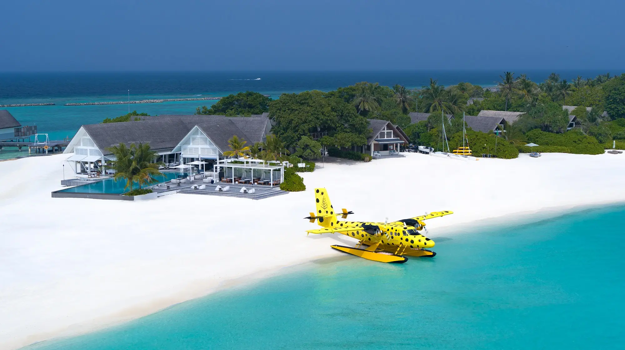 Maldives Transfers: Seaplane, Speedboat or Domestic Flight